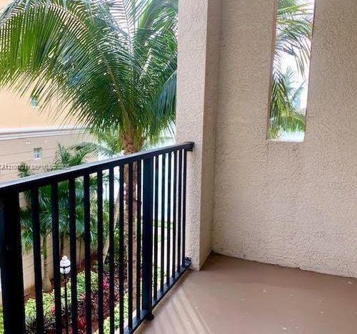 2402-17150 N Bay Rd, Sunny Isles Beach, FL, 33160-3425 | Card Image