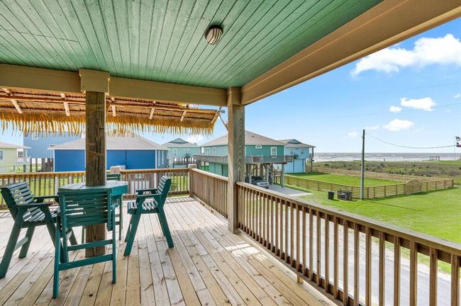 2757 Gulfview Ln, House other with 3 bedrooms, 3 bathrooms and 1 parking in Crystal Beach TX | Image 8