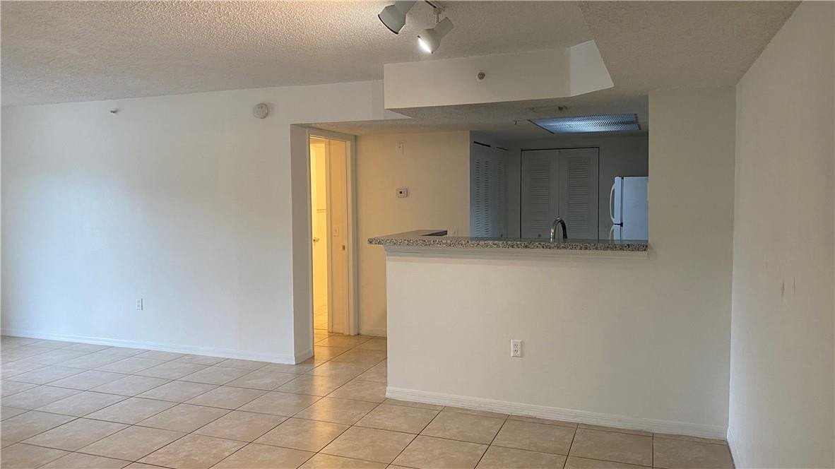 Residential Lease in Coconut Creek 4
