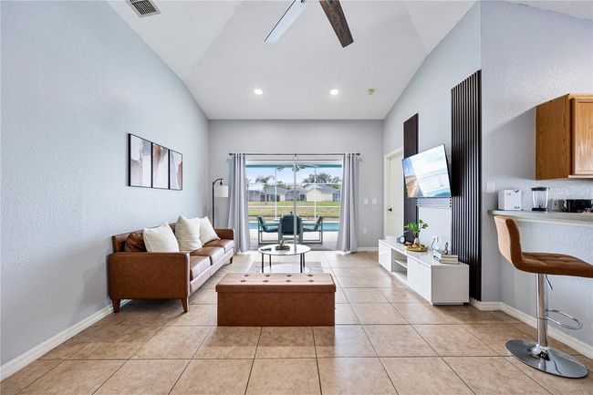 325 Reserve Dr, House other with 5 bedrooms, 3 bathrooms and null parking in Davenport FL | Image 7