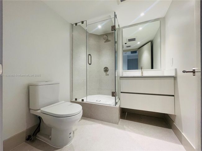 APT-305 - 201 Crandon Blvd, Condo with 1 bedrooms, 2 bathrooms and null parking in Key Biscayne FL | Image 26