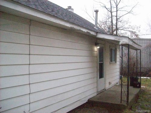 150 N Josephine Avenue, Waterford Charter Township, MI, 48328 | Card Image