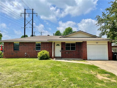 810 Gwenn St, Springdale, AR, 72762-2908 | Card Image