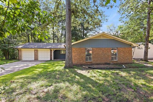 104 Holly Trl, Brandon, MS, 39047-6222 | Card Image