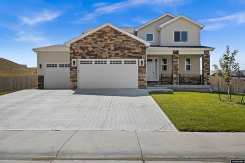 1621 Serenity Ln, Casper, WY, 82601-6396 | Card Image