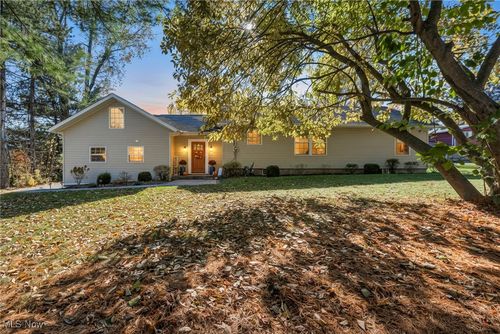 8189 Mulberry Rd, Chesterland, OH, 44026-1460 | Card Image