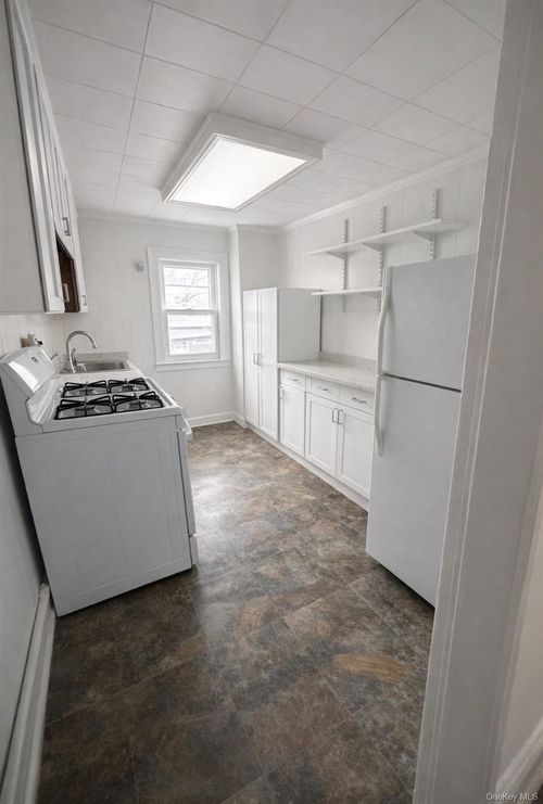 2-68 Waterstone Rd, Greenwood Lake, NY, 10925-2146 | Card Image