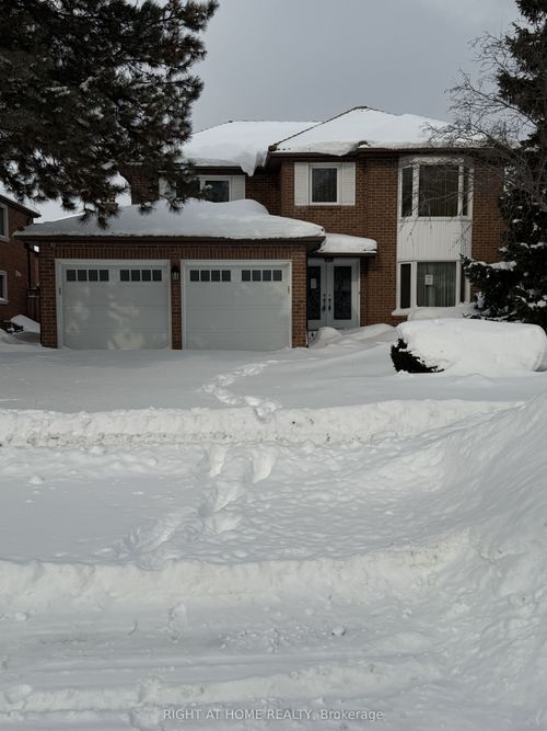 6 Carriage Lane, North York, ON, M2R3V6 | Card Image