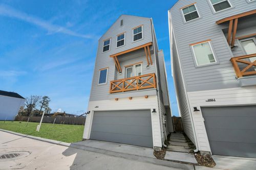 e-3905 Pinemont Dr, Houston, TX, 77018-1101 | Card Image