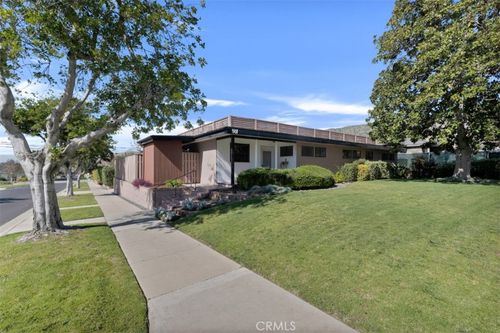 501 Birmingham Rd, Burbank, CA, 91504-3910 | Card Image