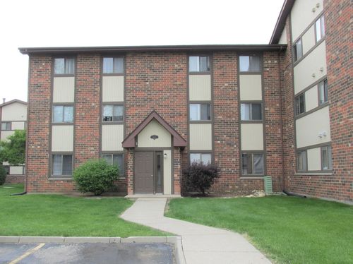 11-429 Berkshire Dr, Crystal Lake, IL, 60014-2804 | Card Image