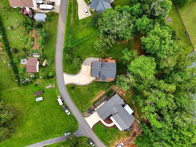 784 Sneaking Creek Dr, Home with 3 bedrooms, 4 bathrooms and null parking in Hayesville NC | Image 57
