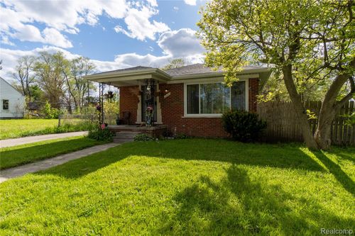 18445 Helen St, Detroit, MI, 48234-3068 | Card Image