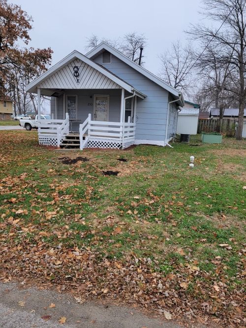 210 School St, Martensdale, IA, 50160-7733 | Card Image