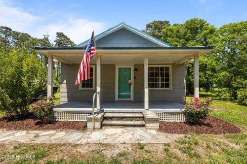 158 Channel Rock Rd, Beaufort, NC, 28516-7258 | Card Image