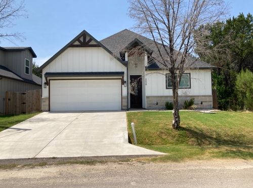 5858 Black Pine Cir, Granbury, TX, 76048-6586 | Card Image