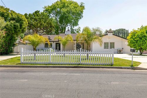 17646 Raymer St, Sherwood Forest, CA, 91325-3113 | Card Image