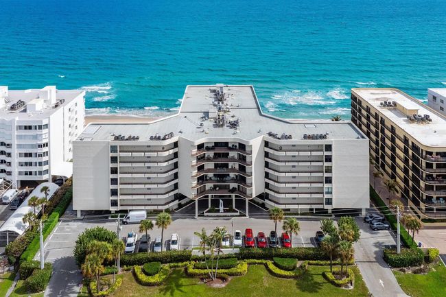 APT-303 - 3610 S Ocean Blvd, Condo with 2 bedrooms, 2 bathrooms and null parking in South Palm Beach FL | Image 26