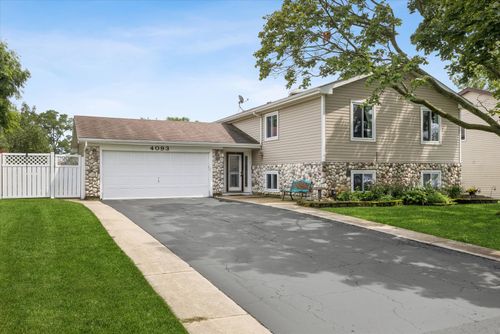 4093 Bayside Dr, Hanover Park, IL, 60133-6073 | Card Image