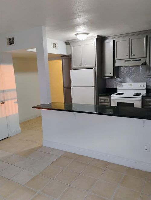 apt-2-3002 Market St, Houston, TX, 77020-3860 | Card Image