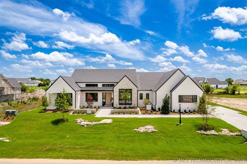 17254 E White Tail Cv, Owasso, OK, 74055 | Card Image