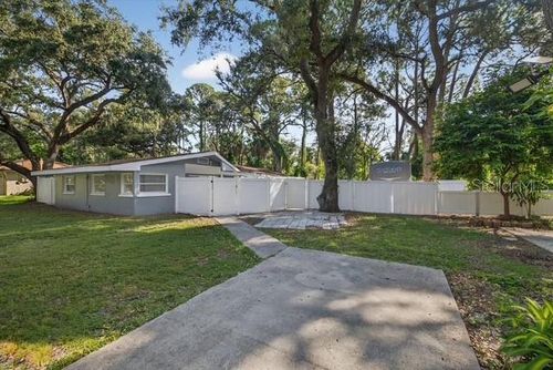 6009 Theresa St, Tampa, FL, 33615-3221 | Card Image