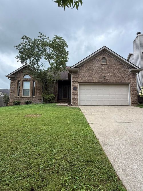 3652 Fair Ridge Dr, Lexington, KY, 40509-1857 | Card Image