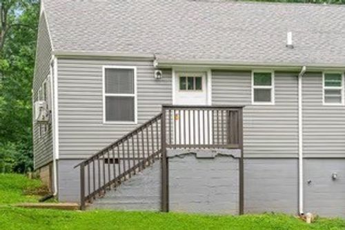 6 Chestnut Dr, Clarksville, TN, 37042-6409 | Card Image