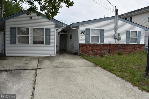 20 W Dory Dr, LITTLE EGG HARBOR TWP, NJ, 08087-1621 | Card Image