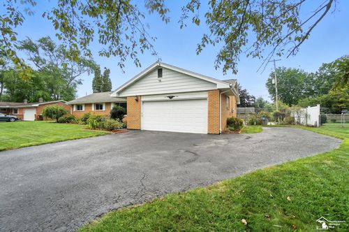 1609 Meadowbrook Way, Temperance, MI, 48182-9246 | Card Image