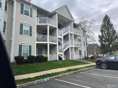 262 Kempsey Dr, North Brunswick, NJ, 08902-4222 | Card Image