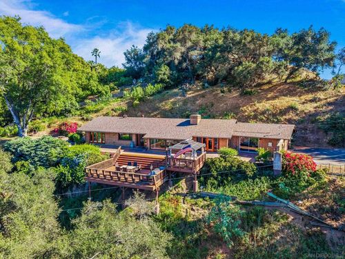 2305 Royal Oak Dr, Escondido, CA, 92027-4942 | Card Image