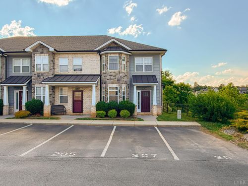 207 Capstone Dr, Lynchburg, VA, 24502-5165 | Card Image