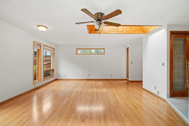 11408 Wilcox St Se, House other with 5 bedrooms, 3 bathrooms and 6 parking in Calgary AB | Image 16