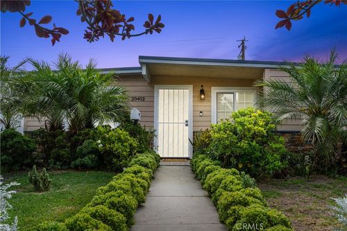20402 Pioneer Blvd, Lakewood, CA, 90715-1051 | Card Image