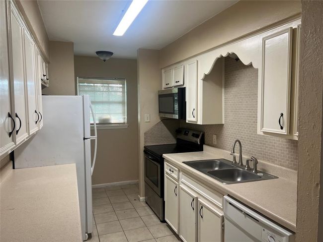 22195 E Martin Dr, Home with 3 bedrooms, 1 bathrooms and null parking in Porter TX | Image 13