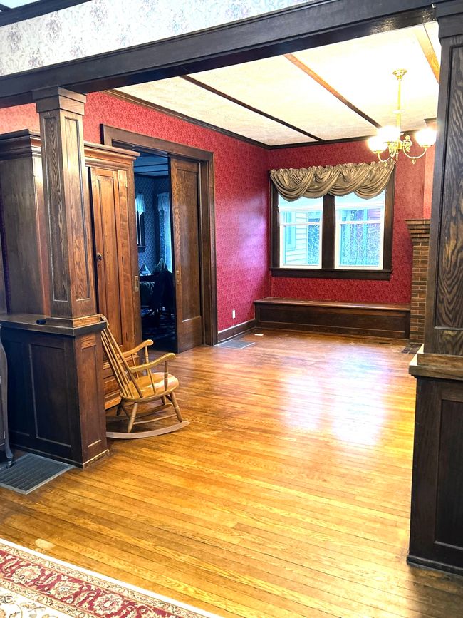 Blanket Bench at area between Living Room and Dining Room | Image 12