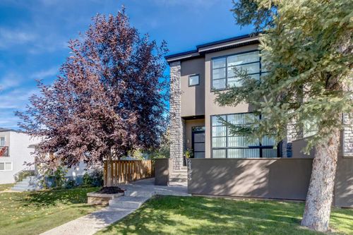 2-2426 29 St Sw, Calgary, AB, T3E2K4 | Card Image
