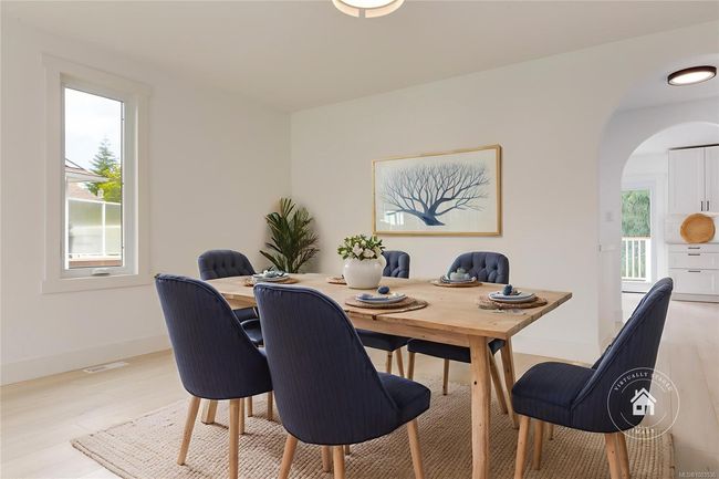 Virtually Staged Dining Area | Image 5
