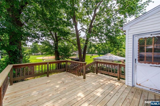 14 Van Wagoner Ave, Home with 2 bedrooms, 1 bathrooms and null parking in Clifton NJ | Image 18