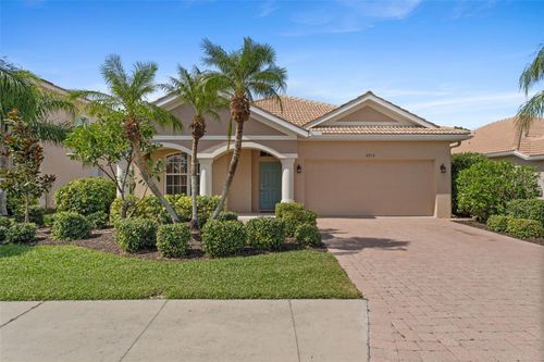 2216 Weaver Bird Ln, VENICE, FL, 34292-4126 | Card Image