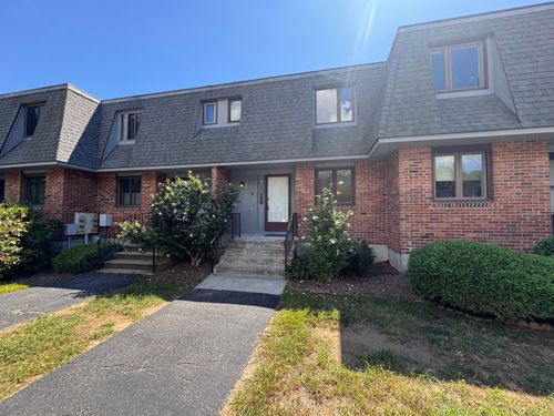 unit-8-32 Upper Pattagansett Rd, East Lyme, CT, 06333-1148 | Card Image