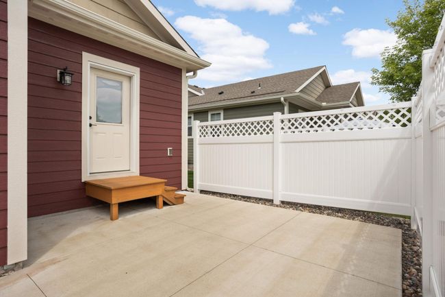 15590 Duck Trail Ln, Townhouse with 4 bedrooms, 4 bathrooms and null parking in Apple Valley MN | Image 36