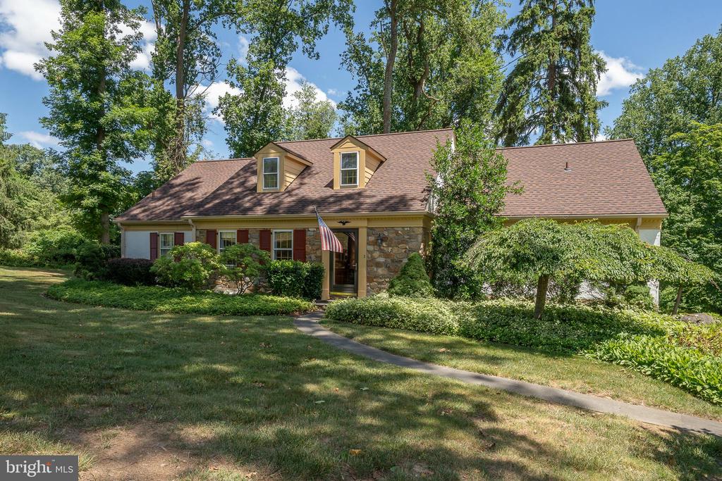 Boulder Creek Ln, Newtown Square, PA 19073