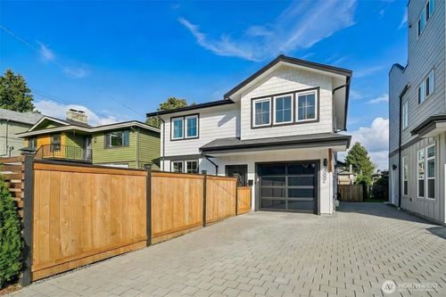 c-7000 32nd Ave Nw, Seattle, WA, 98117-6255 | Card Image