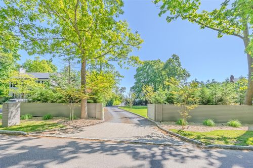 53 Old Neck Rd S, Center Moriches, NY, 11934-3114 | Card Image