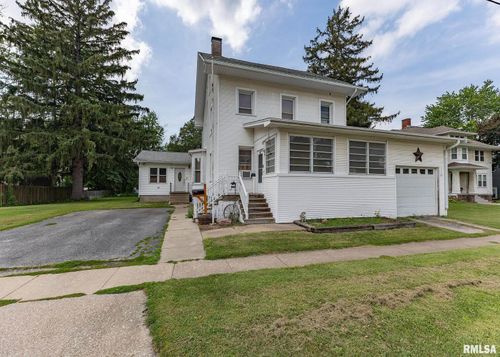 111 N West St, Cambridge, IL, 61238-1162 | Card Image