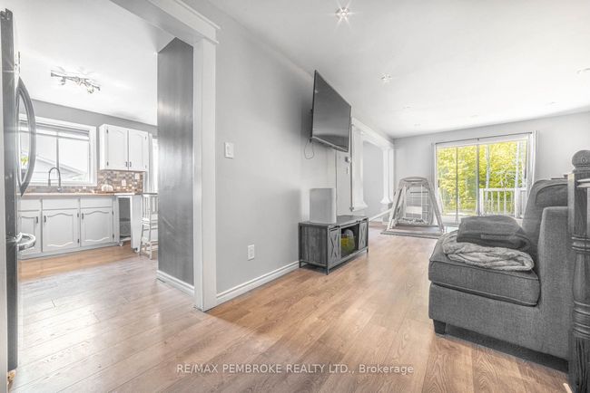 115 Mckee Rd, House other with 4 bedrooms, 4 bathrooms and 4 parking in Deep River ON | Image 9