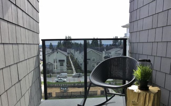 313 - 15825 85 Ave, Condo with 3 bedrooms, 2 bathrooms and 1 parking in Surrey BC | Image 10