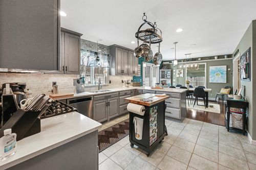 21 Grey Meadow Dr, Burlington, VT, 05408-1319 | Card Image